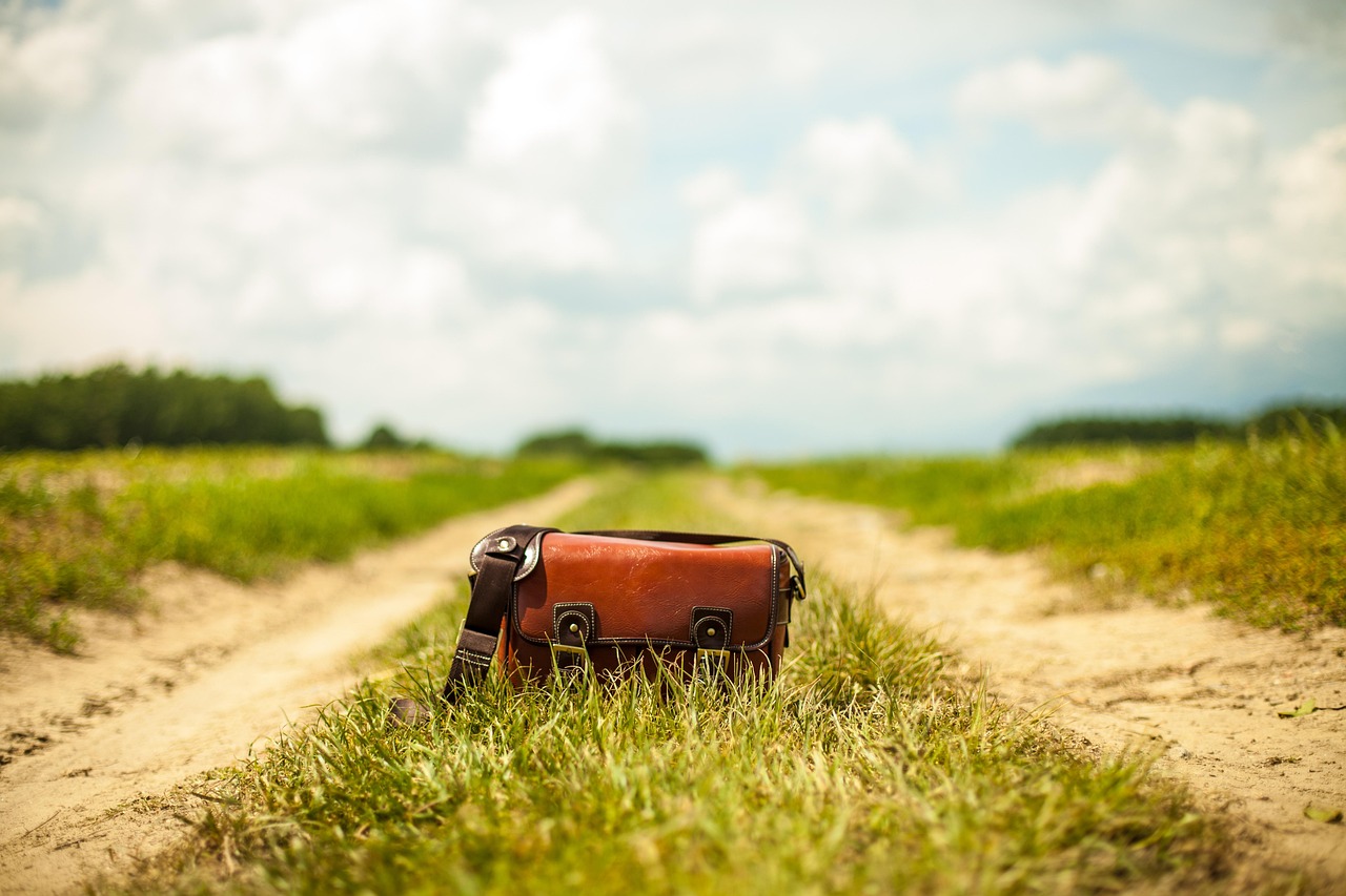 entdecken sie effektive pflegetipps und hochwertige produkte für die lederpflege. schützen und erhalten sie ihr leder lange schön und geschmeidig – für möbel, schuhe, taschen und mehr.