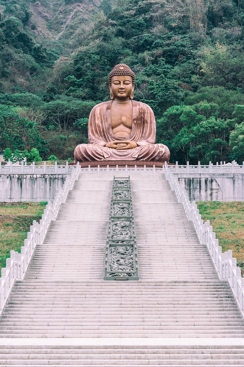 entdecken sie die kraft der meditation – techniken, tipps und inspiration für mehr achtsamkeit, innere ruhe und ein ausgeglichenes leben. starten sie ihre reise zu mehr wohlbefinden!
