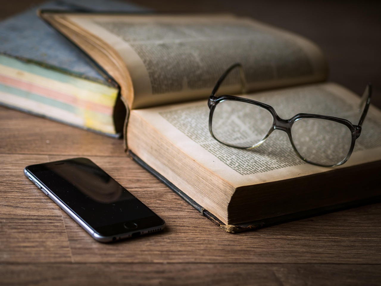entdecken sie die besten must-read-bücher, die jeder gelesen haben sollte. von zeitlosen klassikern bis zu modernen bestsellern – hier finden sie inspirierende lektüre für jeden geschmack.