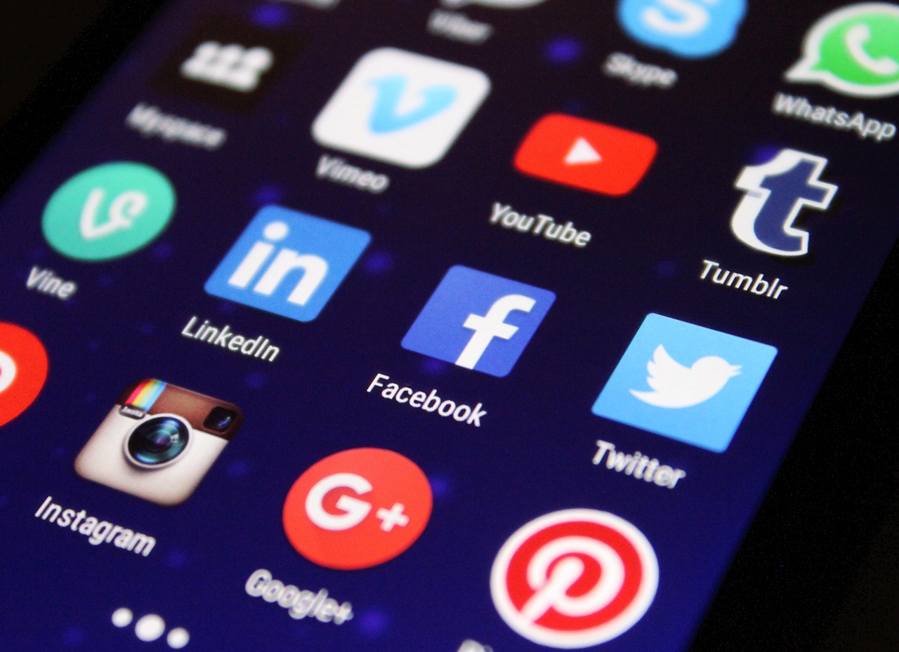 entdecken sie alles wissenswerte rund um social media: tipps, trends und strategien für erfolgreiche online-kommunikation in unternehmen und alltag. werden sie aktiv auf den wichtigsten plattformen!